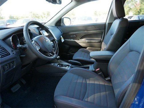 2025 Mitsubishi Outlander Sport SE