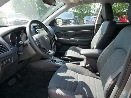 2025 Mitsubishi Outlander Sport SE