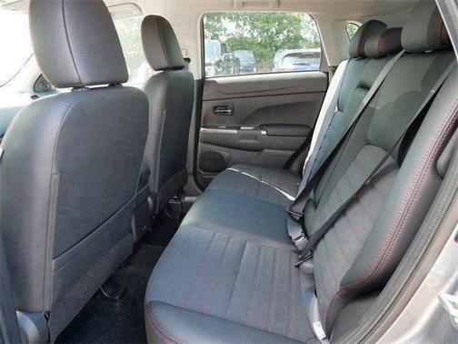 2025 Mitsubishi Outlander Sport SE