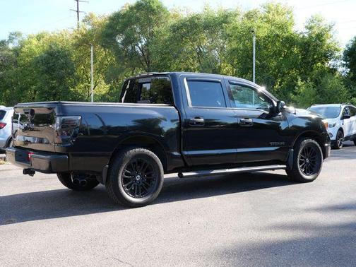 Magnetic Black Metallic 2019 Nissan Titan SV