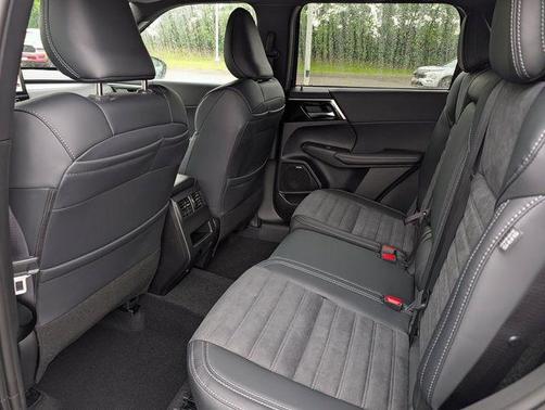 Black Diamond 2026 Mitsubishi Outlander LE S-AWC