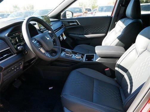 2025 Mitsubishi Outlander PHEV SEL