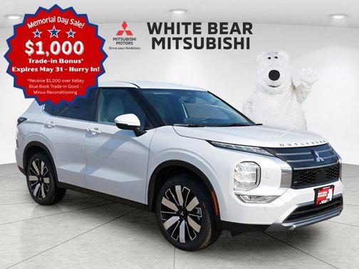 White Diamond 2026 Mitsubishi Outlander SE S-AWC