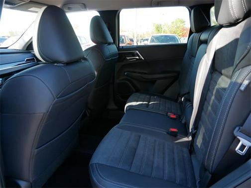 2025 Mitsubishi Outlander PHEV SE S-AWC