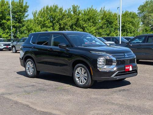 Black Diamond 2026 Mitsubishi Outlander ES S-AWC