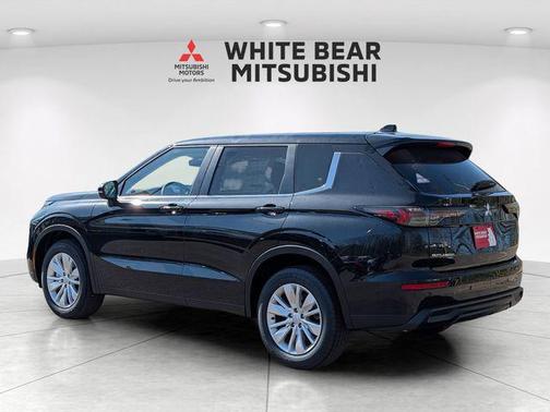 Black Diamond 2026 Mitsubishi Outlander ES S-AWC