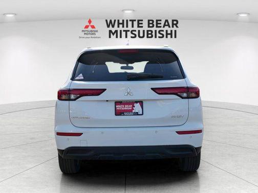 Solid White 2025 Mitsubishi Outlander PHEV LE