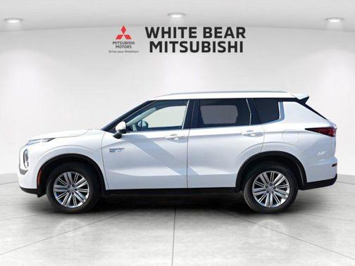 Solid White 2025 Mitsubishi Outlander PHEV LE
