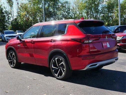 2025 Mitsubishi Outlander PHEV SEL