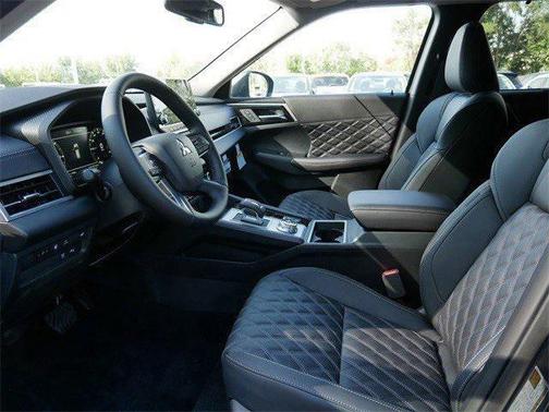 2025 Mitsubishi Outlander PHEV SEL