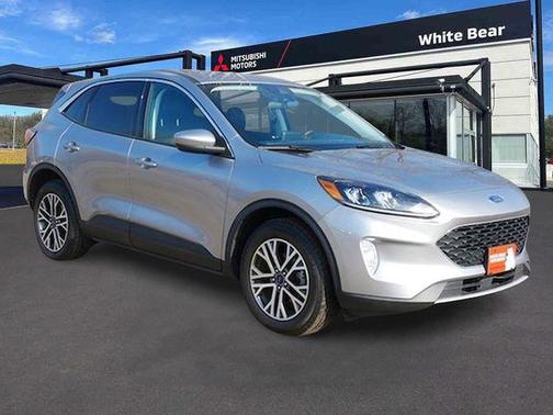 ICONIC SILVER 2022 Ford Escape SEL