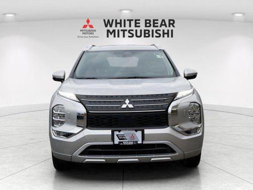 Silver Alloy 2025 Mitsubishi Outlander PHEV SEL