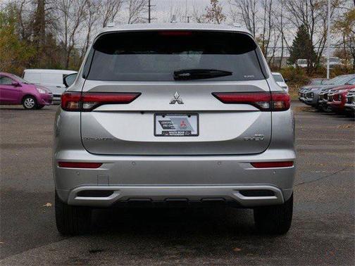2025 Mitsubishi Outlander PHEV SEL