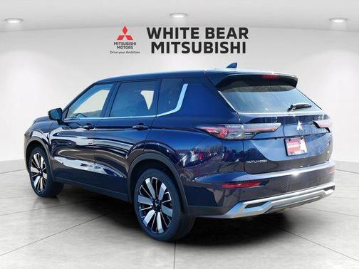 Cosmic Blue Metallic 2026 Mitsubishi Outlander SE S-AWC