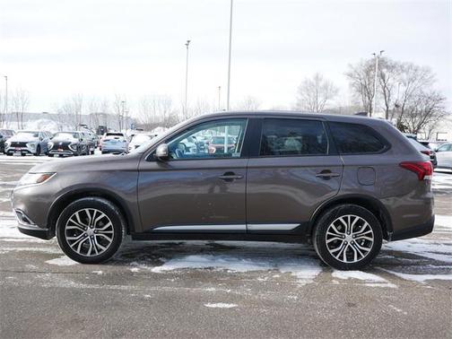 2017 Mitsubishi Outlander SE