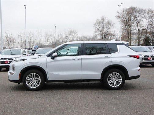 2022 Mitsubishi Outlander ES 2.5 S-AWC