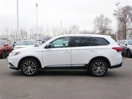 2016 Mitsubishi Outlander ES