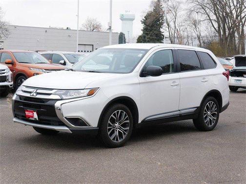 2016 Mitsubishi Outlander ES