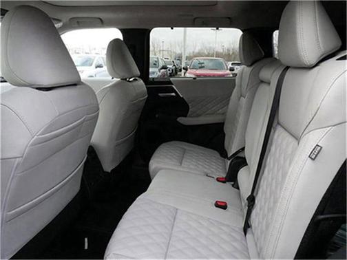 2025 Mitsubishi Outlander PHEV SEL