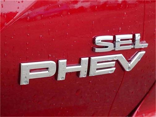 2025 Mitsubishi Outlander PHEV SEL