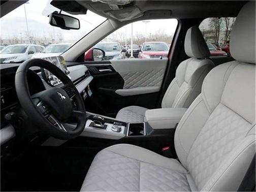 2025 Mitsubishi Outlander PHEV SEL