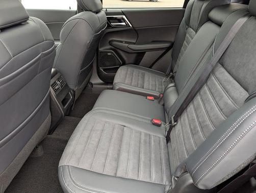 Red Diamond/Black Roof 2026 Mitsubishi Outlander Ralliart 2.5 S-AWC