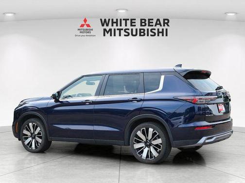 Cosmic Blue Metallic 2025 Mitsubishi Outlander SE S-AWC