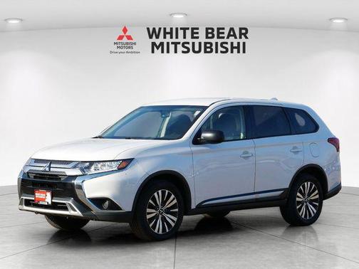 Pearl White 2019 Mitsubishi Outlander ES