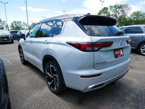 White Diamond/Black Roof 2023 Mitsubishi Outlander PHEV SEL