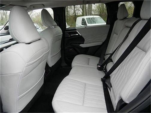 2025 Mitsubishi Outlander PLATINUM EDITION 2.5 S-AWC