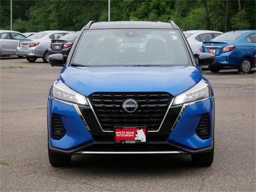 2023 Nissan Kicks SR