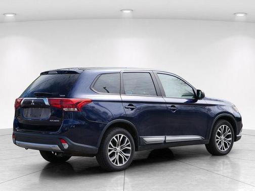 Cosmic Blue Metallic 2016 Mitsubishi Outlander ES
