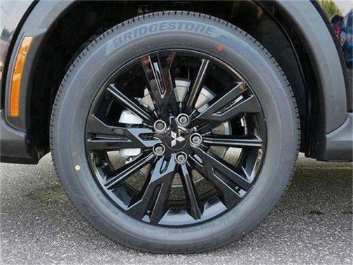 2025 Mitsubishi Eclipse Cross LE