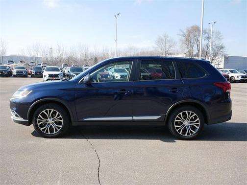2016 Mitsubishi Outlander ES