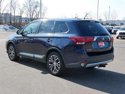 2016 Mitsubishi Outlander ES
