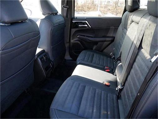 2025 Mitsubishi Outlander PHEV SE S-AWC