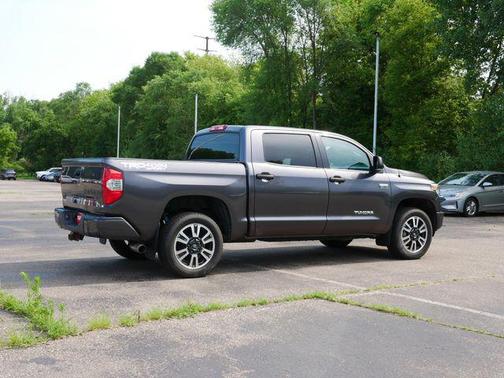 Magnetic Gray Metallic 2018 Toyota Tundra SR5