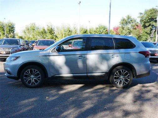 2016 Mitsubishi Outlander ES