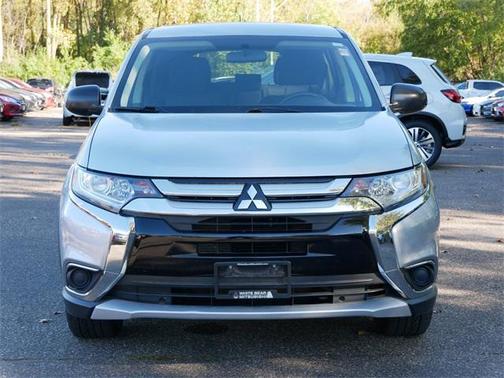 2016 Mitsubishi Outlander ES