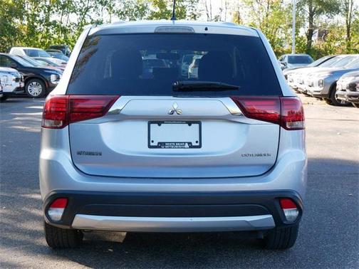 2016 Mitsubishi Outlander ES
