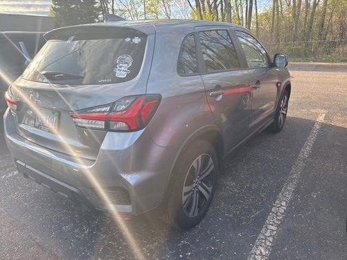 Mercury Gray Metallic 2023 Mitsubishi Outlander Sport 2.0 ES