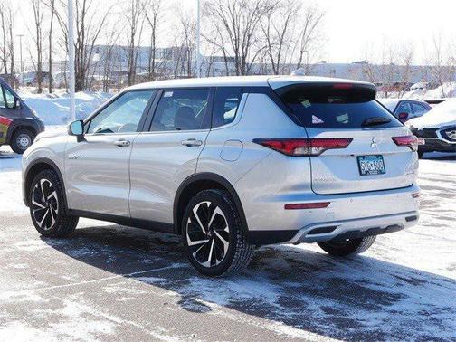 2025 Mitsubishi Outlander PHEV SE S-AWC