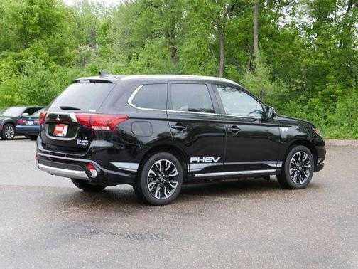 Ruby Black Pearl 2018 Mitsubishi Outlander PHEV GT
