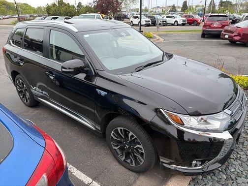 Ruby Black Pearl 2018 Mitsubishi Outlander PHEV GT
