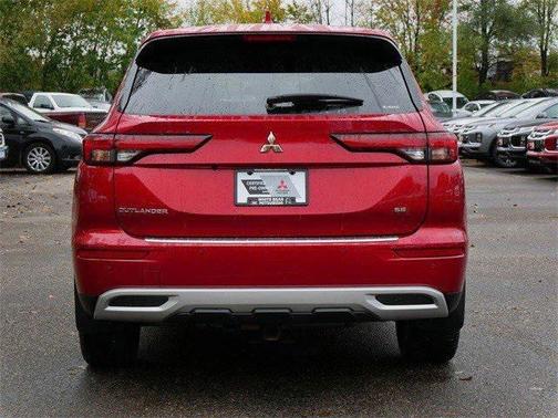 2022 Mitsubishi Outlander SE
