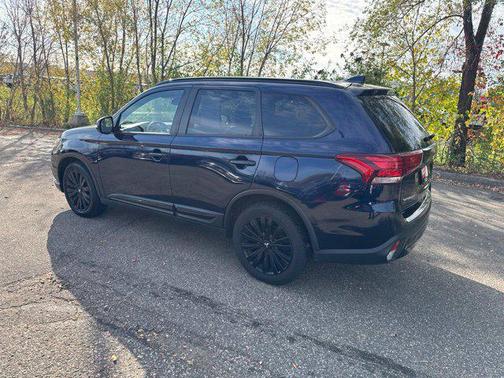 Cosmic Blue Metallic 2020 Mitsubishi Outlander LE S-AWC