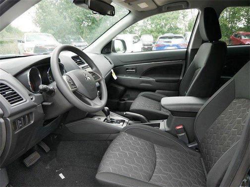 2025 Mitsubishi Outlander Sport 2.0 ES