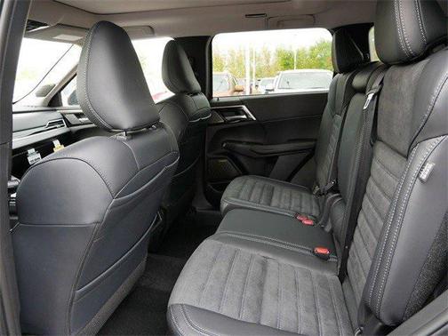 2025 Mitsubishi Outlander SE 2.5 S-AWC