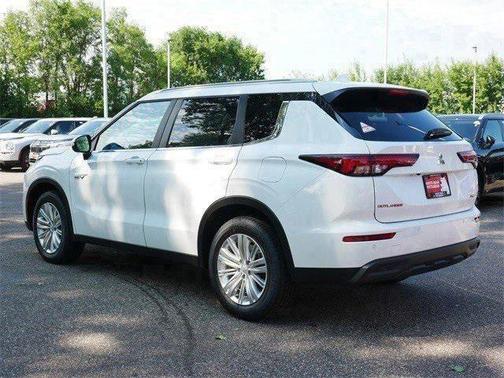 2025 Mitsubishi Outlander PHEV LE