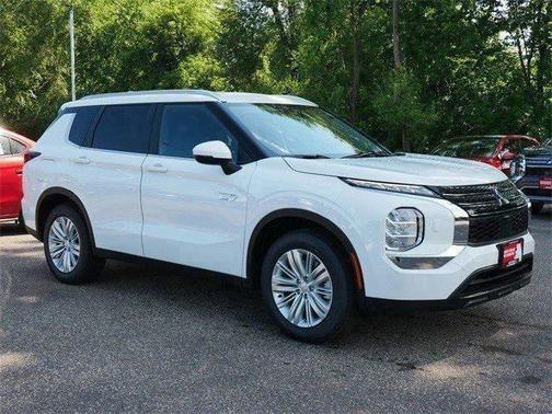 2025 Mitsubishi Outlander PHEV LE